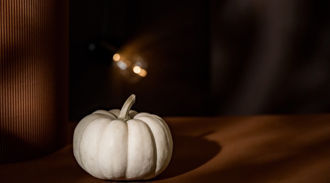 Photo Pumpkin pendant light
