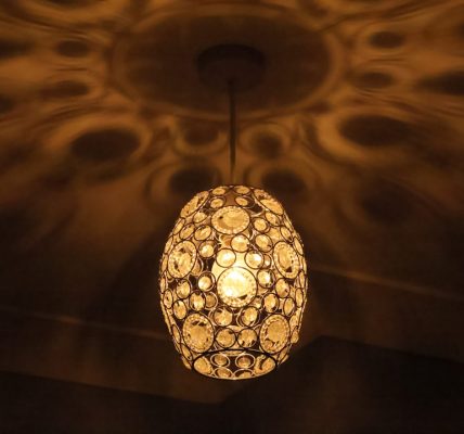 Photo luxury crystal chandelier