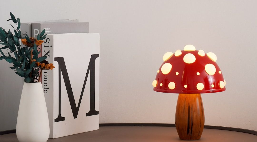 Photo cartoon style table lamp